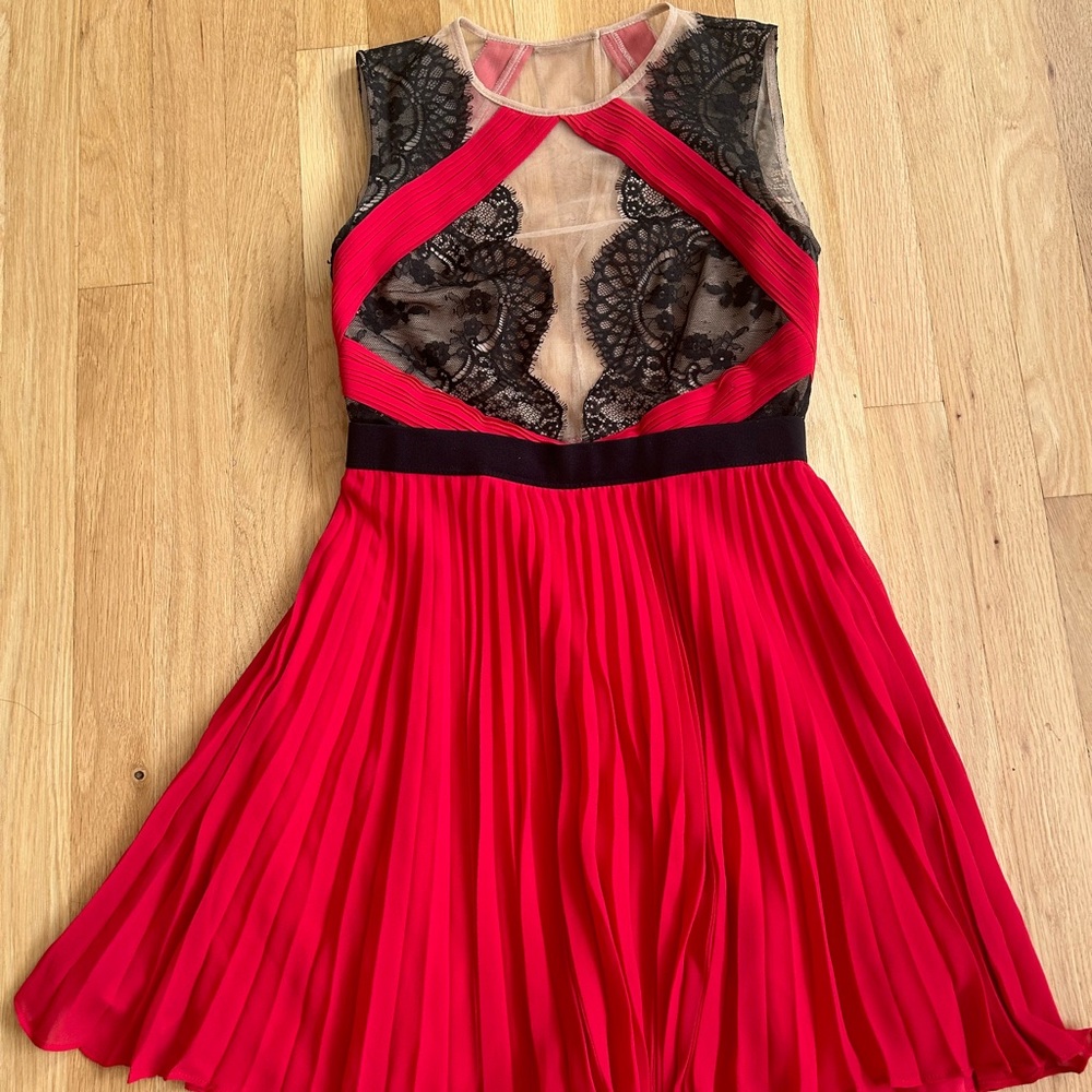 Bcbgmaxazria red dress; size 4
